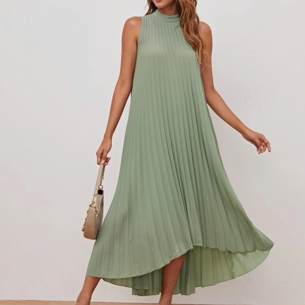 Flowy light green dress